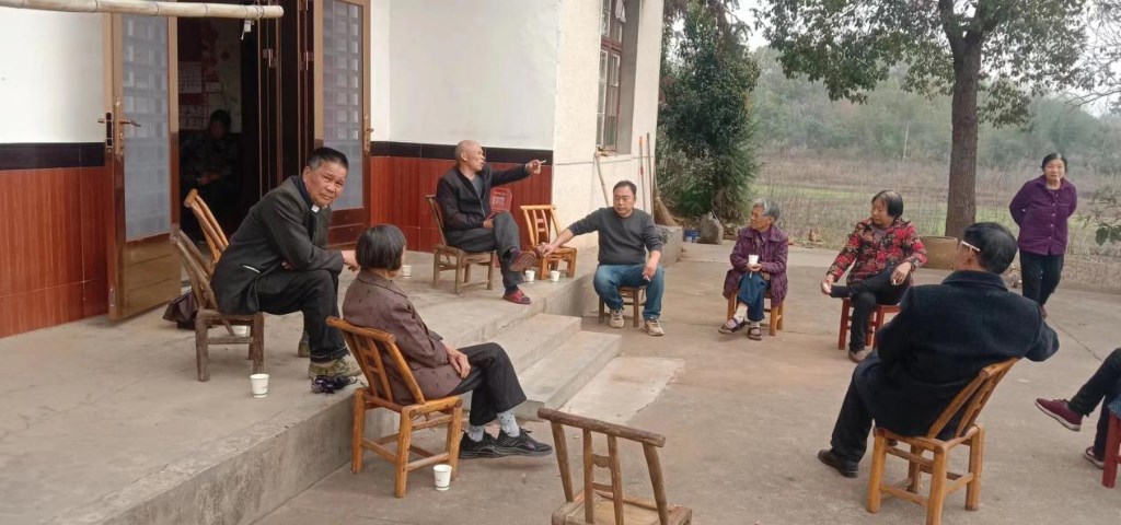 白壁村村民代表走访联户群众