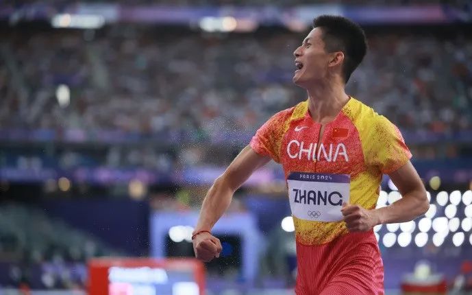 奥运健儿回母校图3