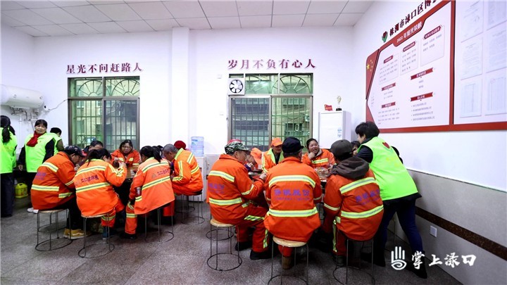 李晓彤到渌口区博爱志愿者联合会调研图2