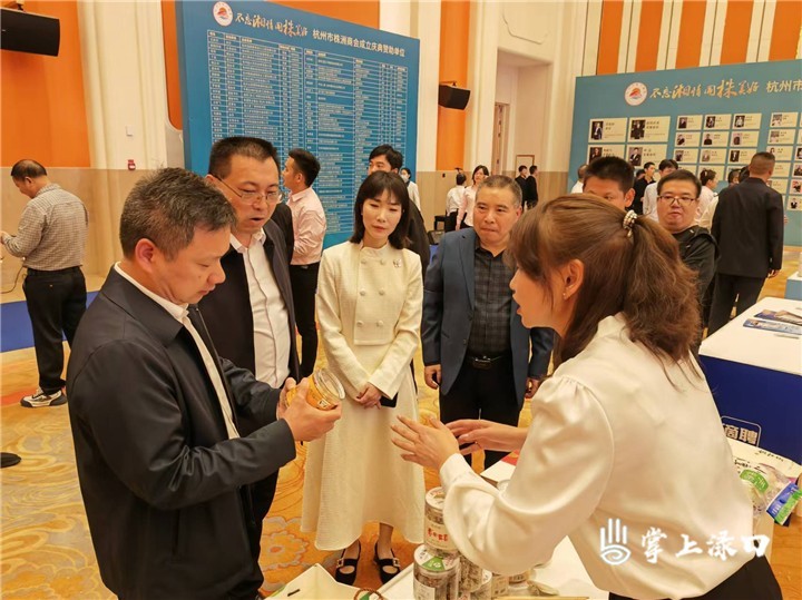 区领导率队杭州调研图1