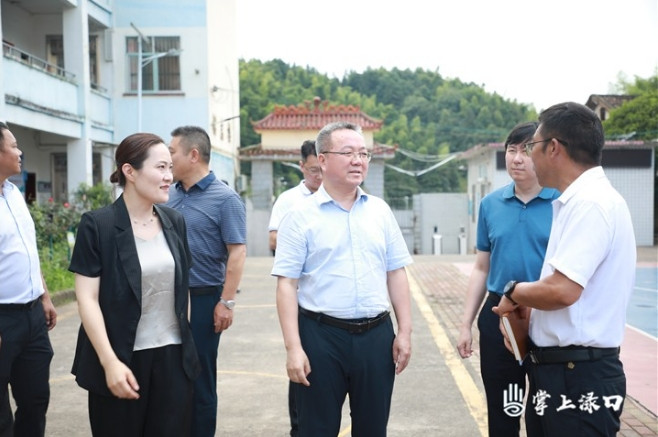 杨胜跃来渌口区龙门