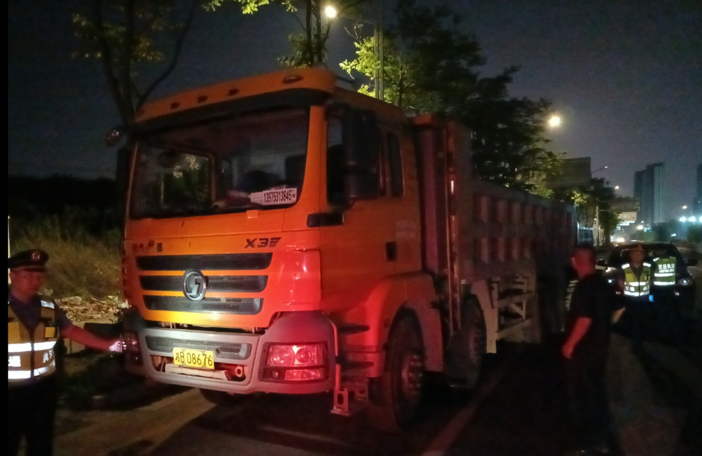 06株洲交通开展城区公路治超“春雷”行动